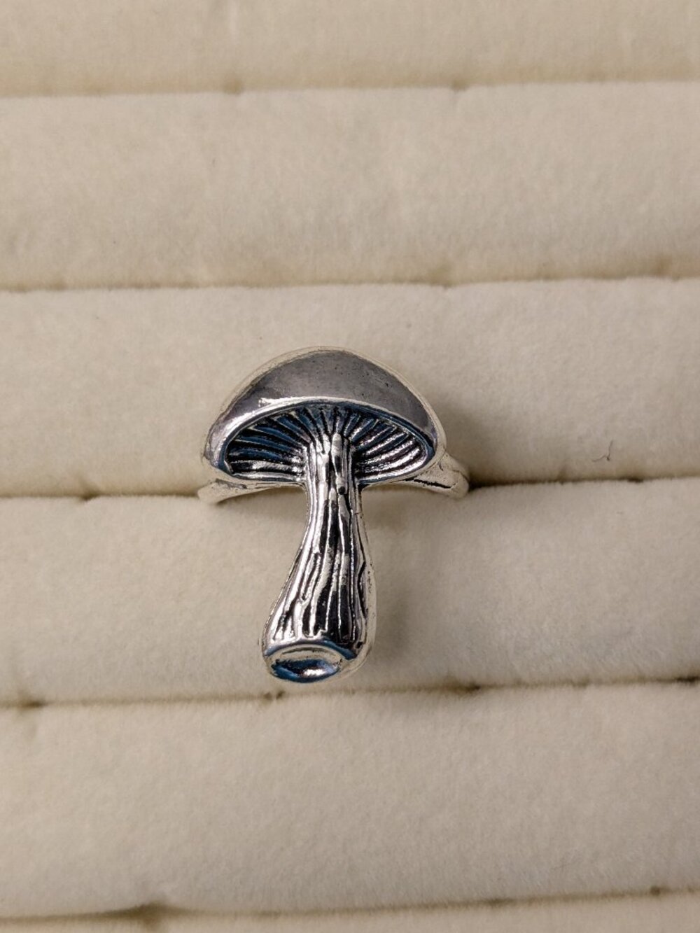 New!  Size 7.5 Mushroom Ring